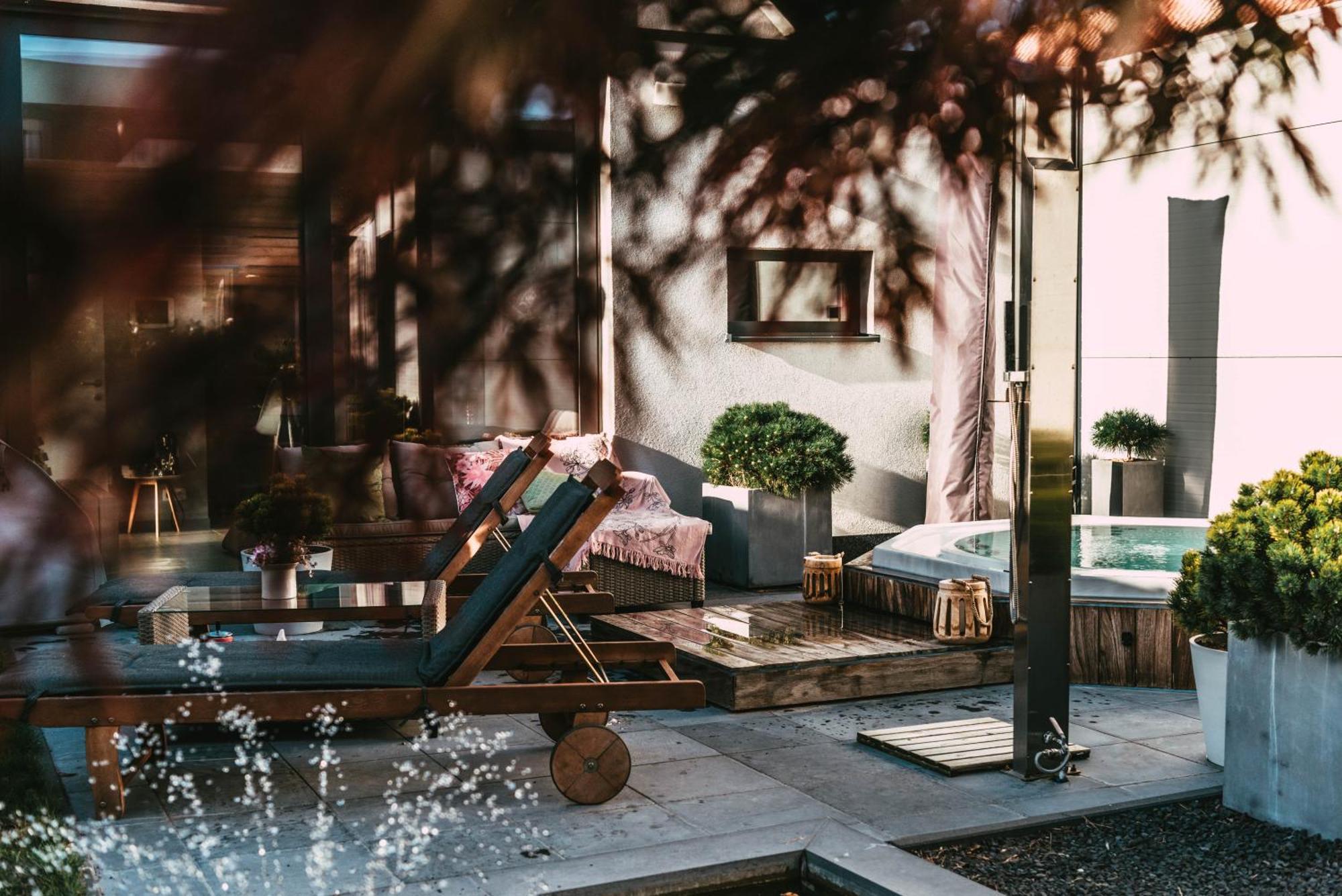أوستيند Villa Cecha B&B &Wellness المظهر الخارجي الصورة